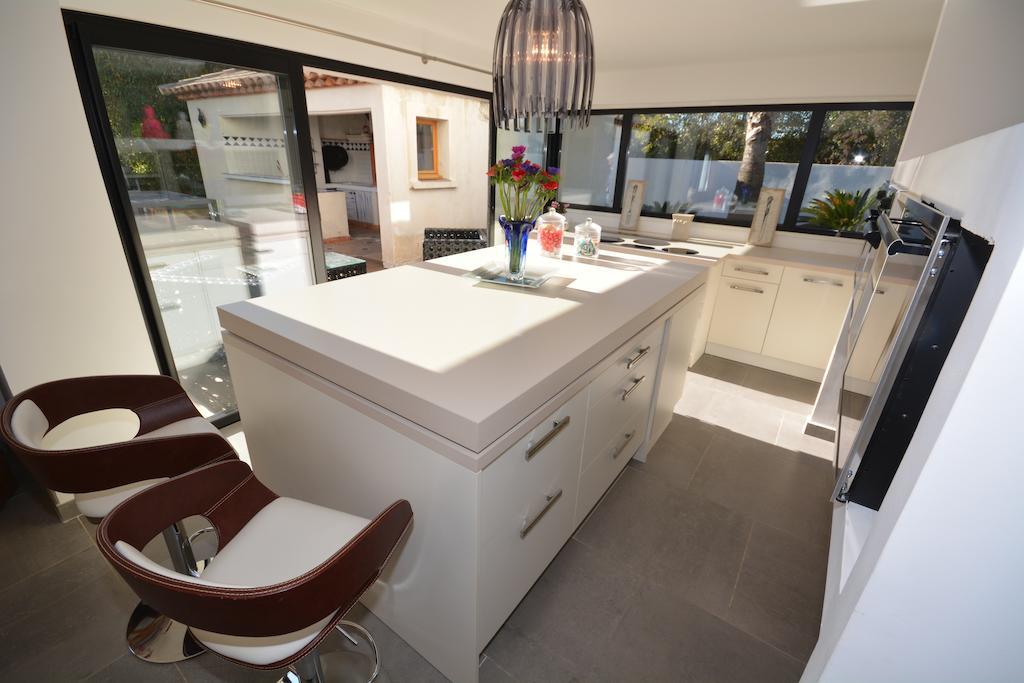 La Villa Blanche Sanary-sur-Mer Esterno foto